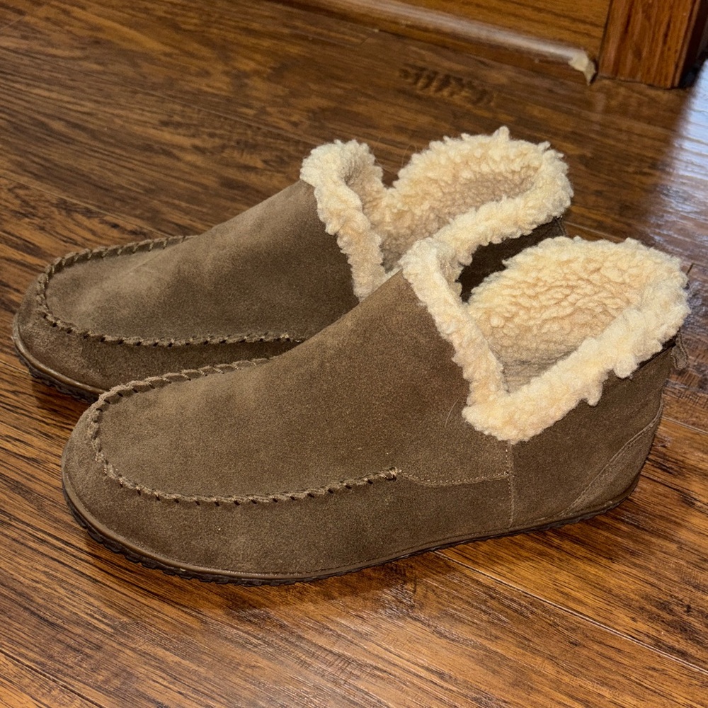 Minnetonka Shoes